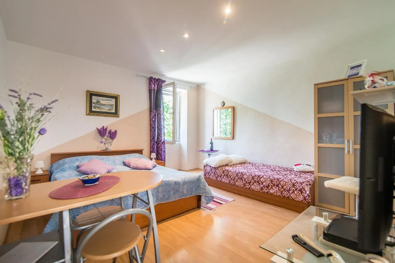 Studio Marley Rovinj Apartment