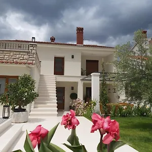  Apartment Haus Silvia